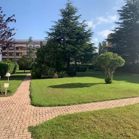Centre Capitou Avec Jardin Et Piscine Daire Mandelieu